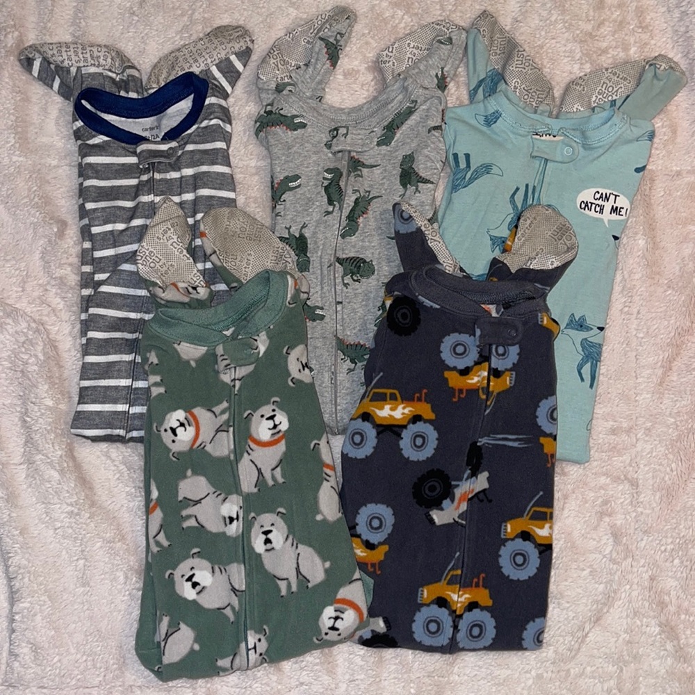 Carter’s sleep and play footie bundle